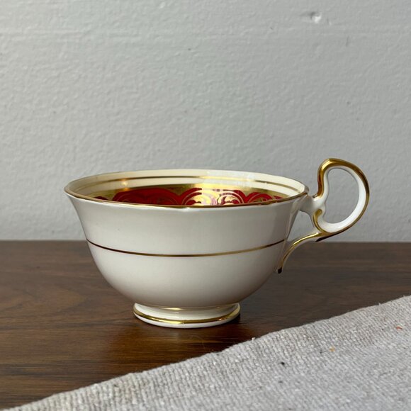 Aynsley England Bone China Tea Cup Ruby Red Floral Center 882 - Picture 2 of 16